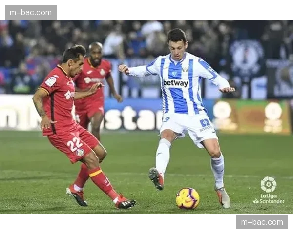 奥特让邓恩淡出轮换信任海史密斯 三分威胁与处理球能力成关键