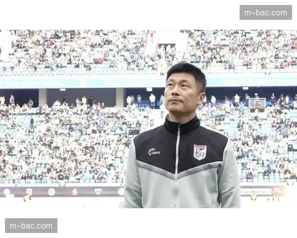 大连英博针对性包夹维塔尔奏效 李国旭限制海港后场出球获首胜 大连英博针对性包夹维塔尔奏效 李国旭限制海港后场出球获首胜